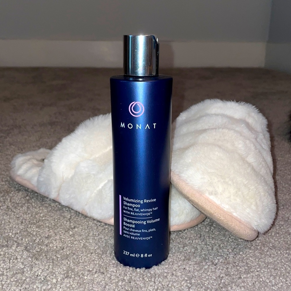 Monat Volumizing Revive Shampoo